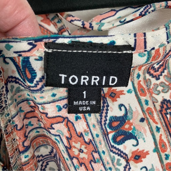 Torrid Multicolor Geometric Blouse - Picture 6 of 12